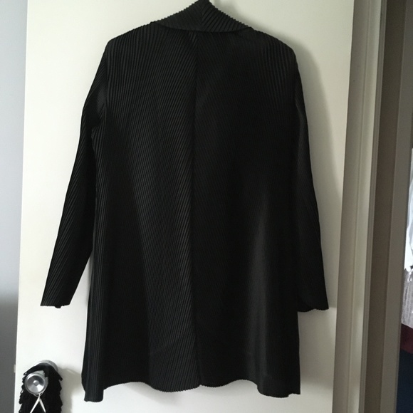 ISSEY MIYAKE Black Pleat Scarf Collar Button Jacket 2 L/XL Pristine! - Picture 2 of 5